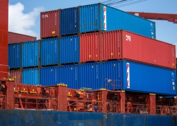 I've known dozens of folks who have shipped their belongings to Belize successfully.