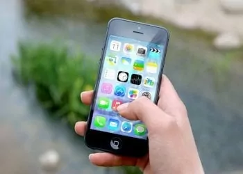 24 Essential Apps For Living And Traveling Abroad