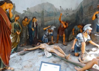 festive models depicting the crucifiction of christ, panama