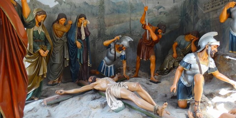 festive models depicting the crucifiction of christ, panama