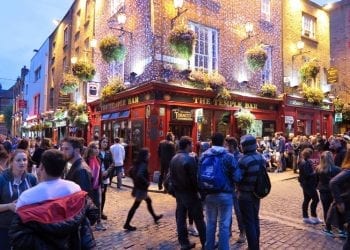 People outside temple bar in Dublin. Cities with low pollution