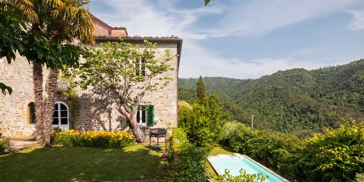 Beautiful Italian farmhouse in Tuscany surrounded by nature with a large garden