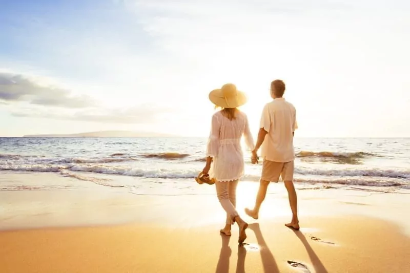 Retire overseas. Retired couple living overseas.