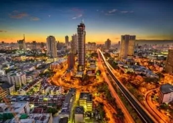 Bangkok, Thailand skyline at dawn.