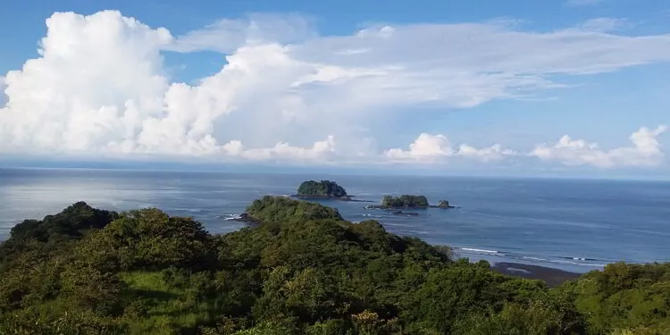 Los Islotes beach in Panama