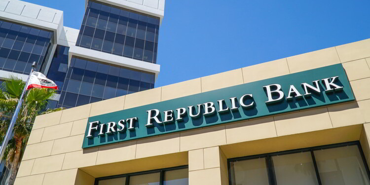 How To Protect Yourself From The Banking Crisis