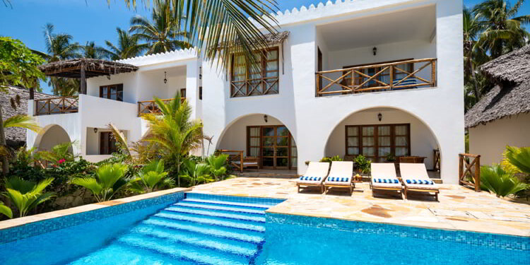 Luxury apartment with private pool