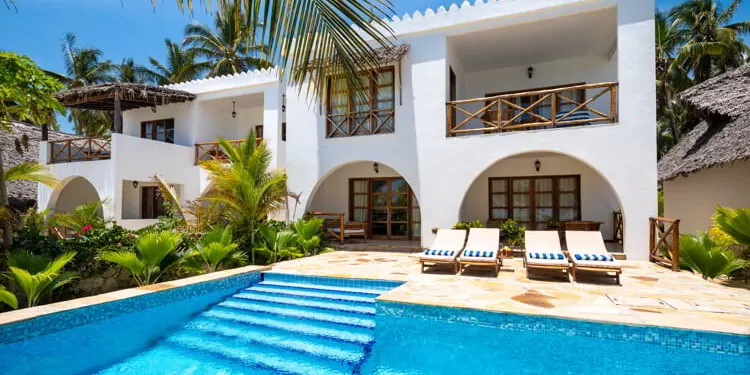 Luxury apartment with private pool