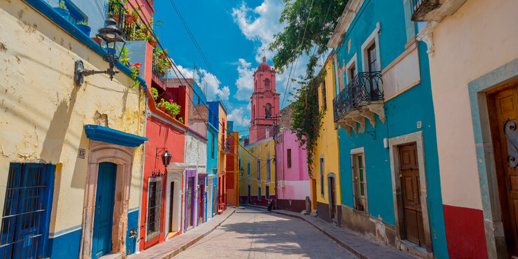 Street alley in Guanajuato Mexico. expat life